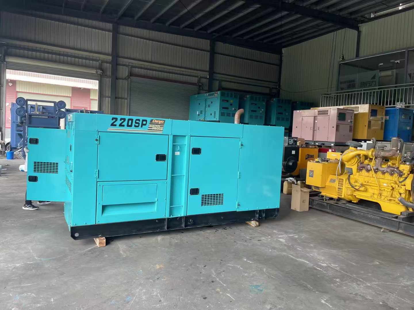 鄂州800kW 柴油发电机的输出电流波动范围是多少?